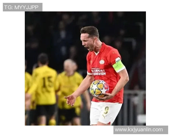 21号球星崭露头角 足球场上的传奇人物谁才是21号背后的真正英雄