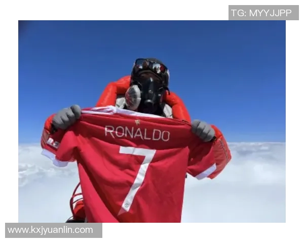 伤感足球传奇时光球星背影与空场孤独的心情交织 伤感足球传奇时光球星背影与空场孤独的心情交织