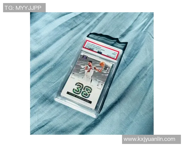 帕尼尼推出全新球星卡足球大真金系列 引领收藏热潮再度升温