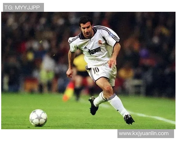 戴白帽的足球球星是谁 解析其独特风格与场上表现 戴白帽的足球球星是谁 解析其独特风格与场上表现