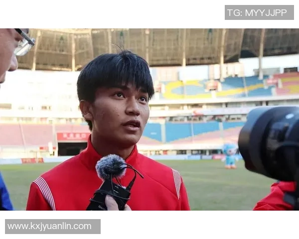 武汉足球新星崛起 聚焦本土球员在国内外赛场的表现与未来发展