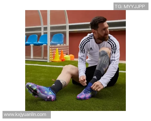 聚焦X19足球鞋:这款装备如何助力球星在赛场上大放异彩 聚焦X19足球鞋:这款装备如何助力球星在赛场上大放异彩