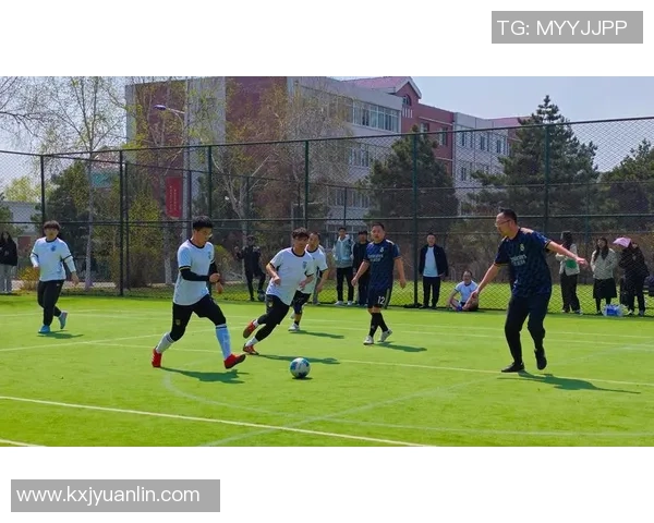 足球星空之下驰骋梦想璀璨夜空中的运动魅力与激情对决